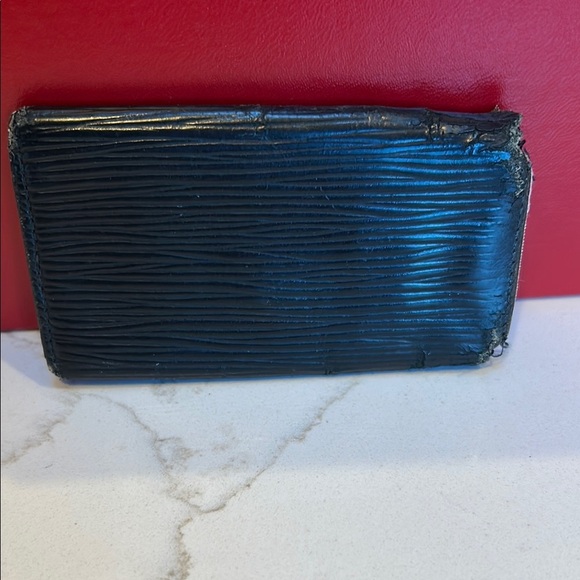 Louis Vuitton Key Holder - Picture 4 of 11